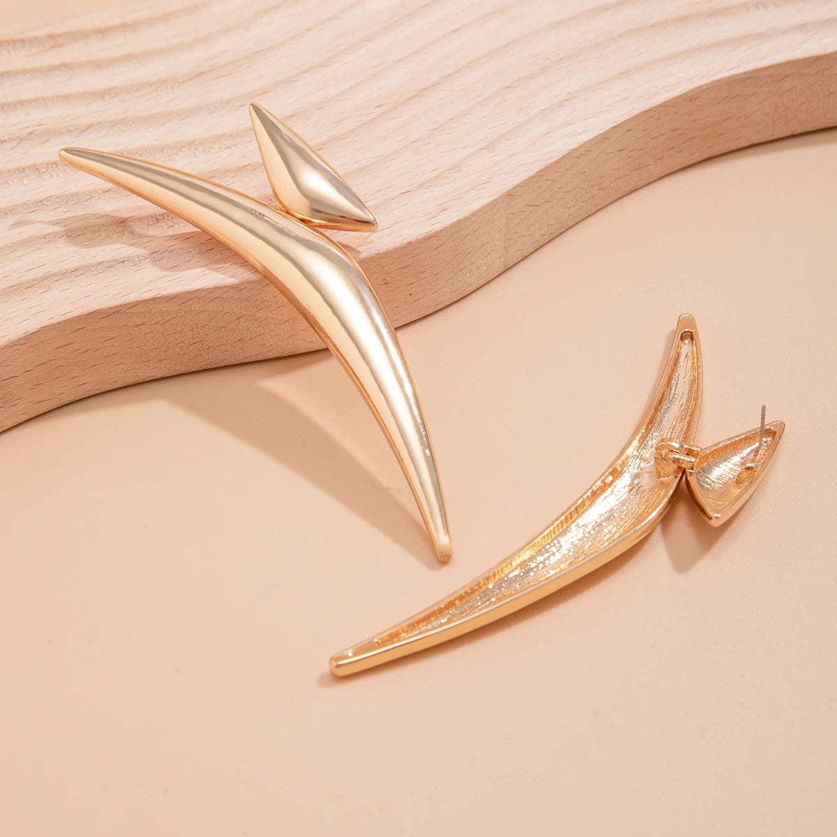 ItsYara Pharaonic Curved  Earrings