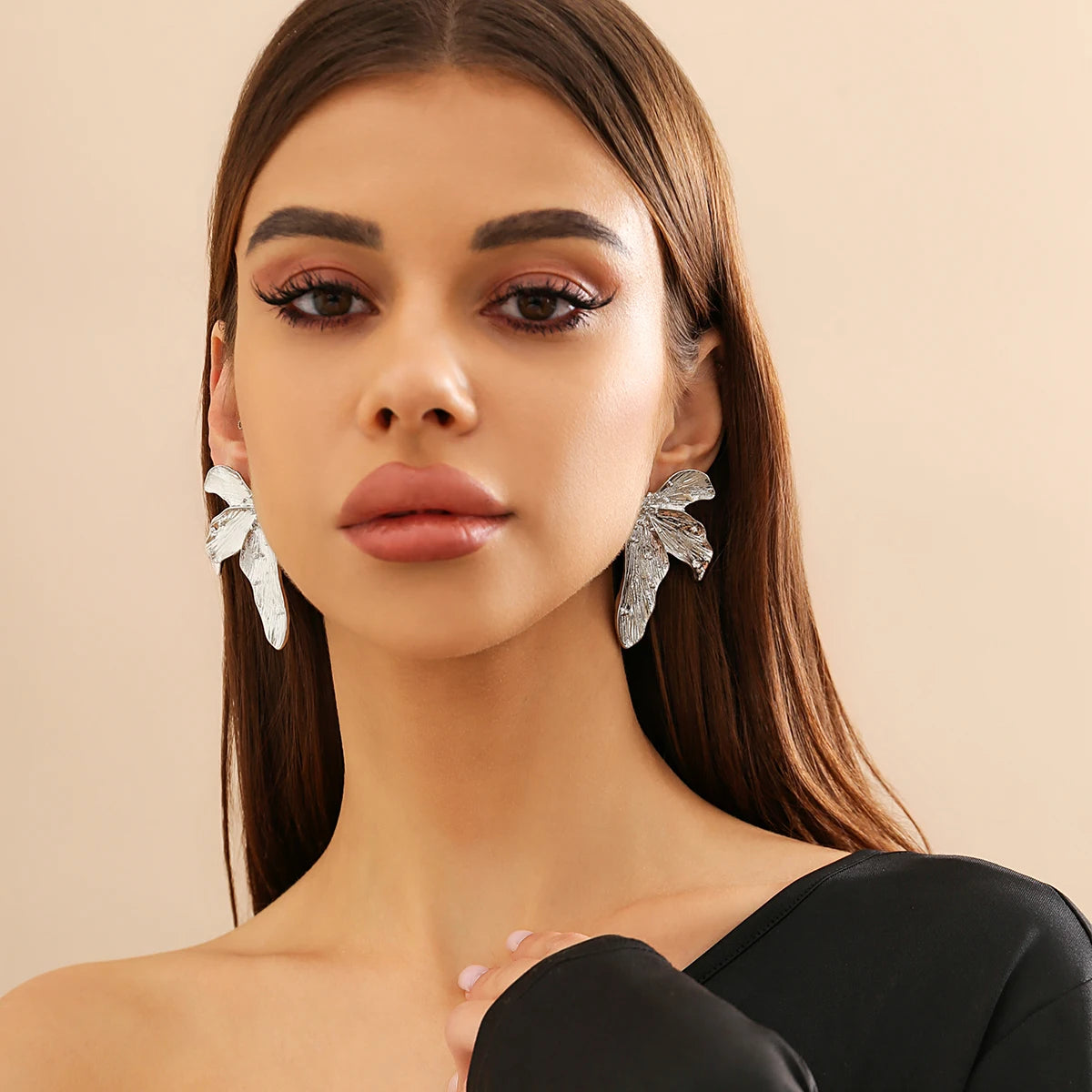 ItsYara Pharaonic Half Flower Earrings