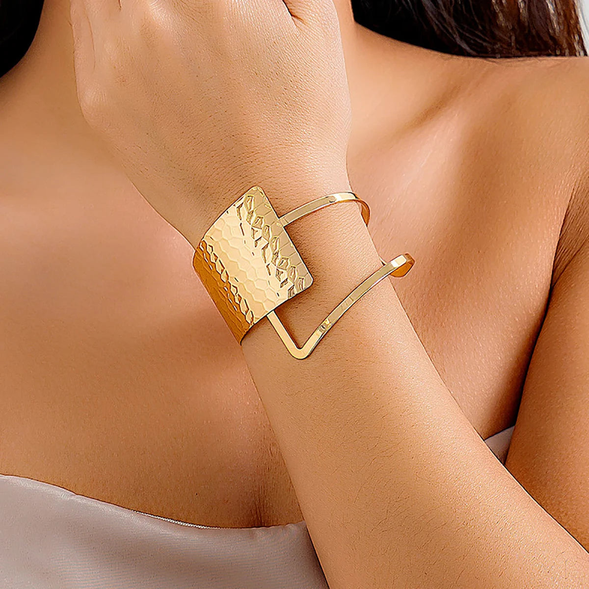 ItsYara Pharaonic Hollow Bracelet