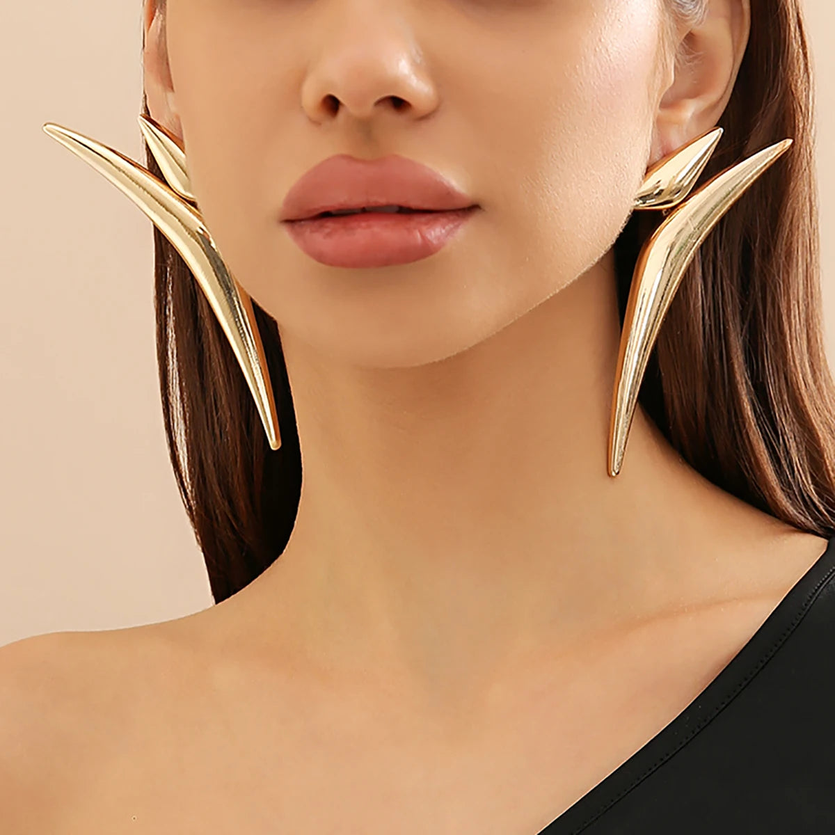 ItsYara Pharaonic Curved  Earrings