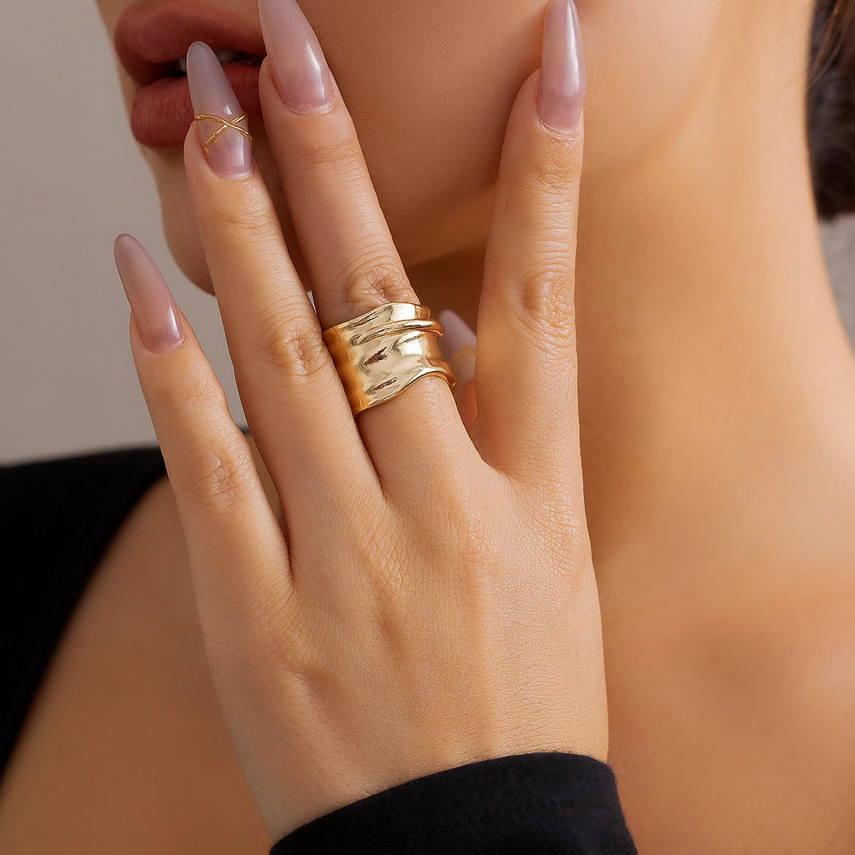 ItsYara Pharaonic Pleated Style Ring